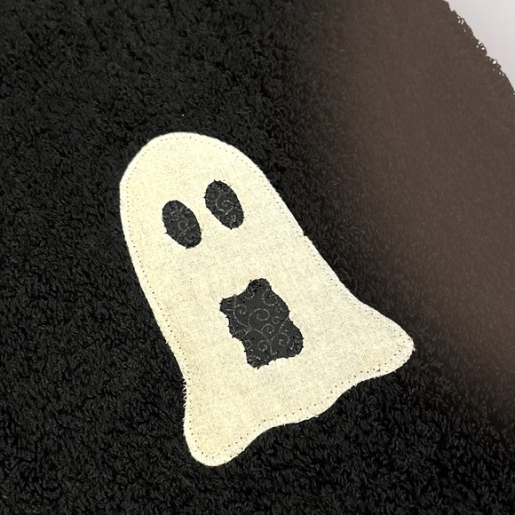 *Lot/3 𝑯𝒂𝒏𝒅𝒎𝒂𝒅𝒆 Halloween HandTowels - Picture 12 of 16